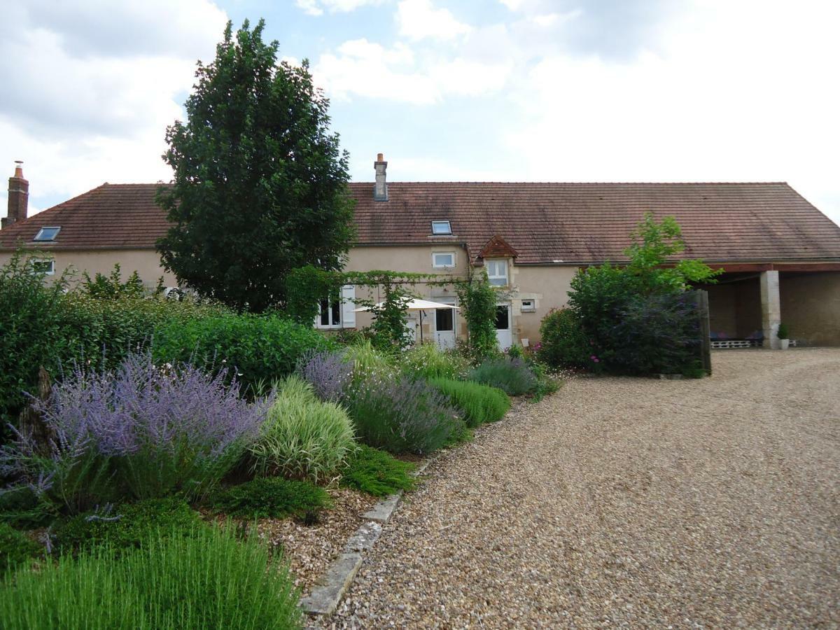 La Maison Du Puits Entrains-sur-Nohain Kültér fotó